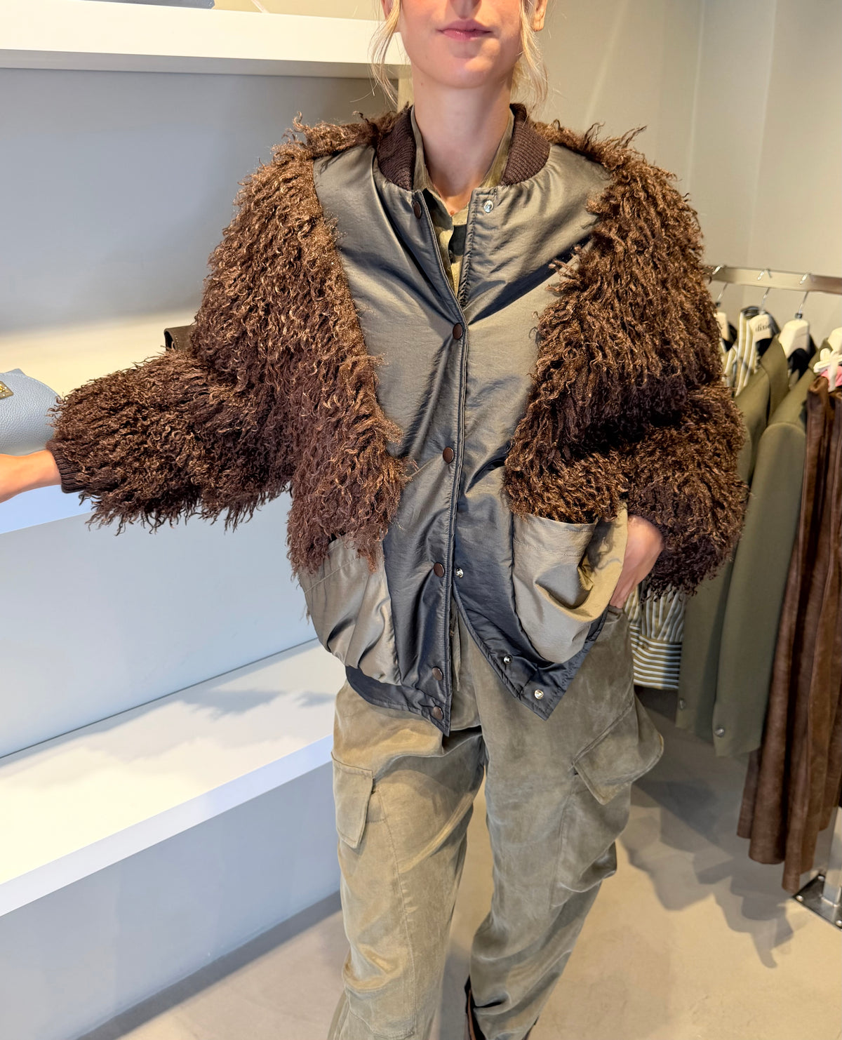 BOMBER