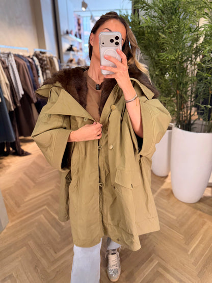 PARKA OVER CON CAPPUCCIO