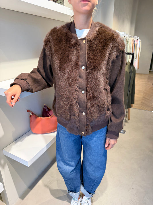 BOMBER