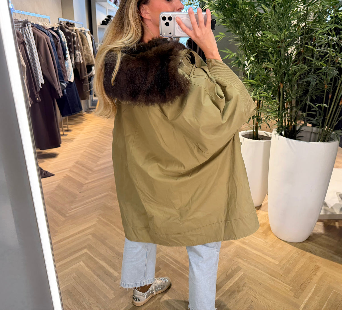PARKA OVER CON CAPPUCCIO