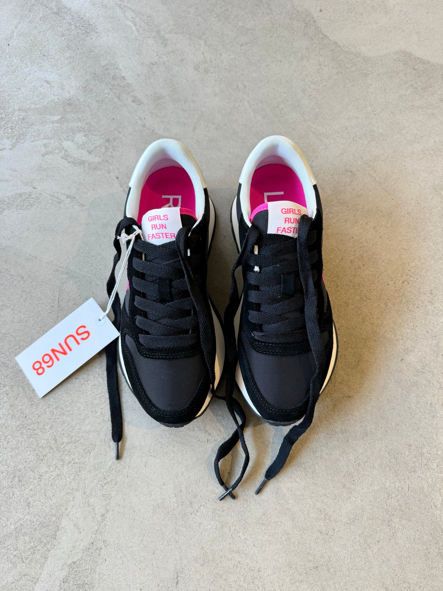 SNEAKER ALLY SOLID