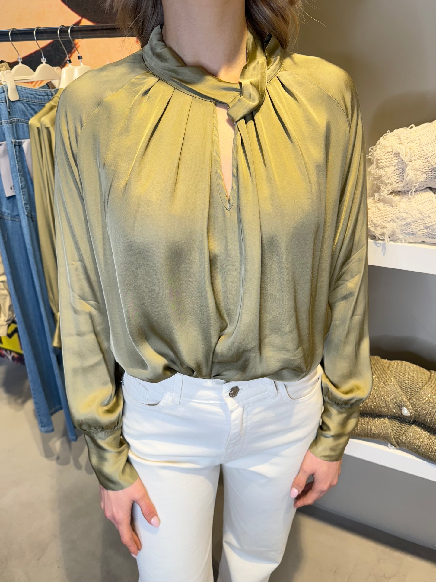 BLUSA