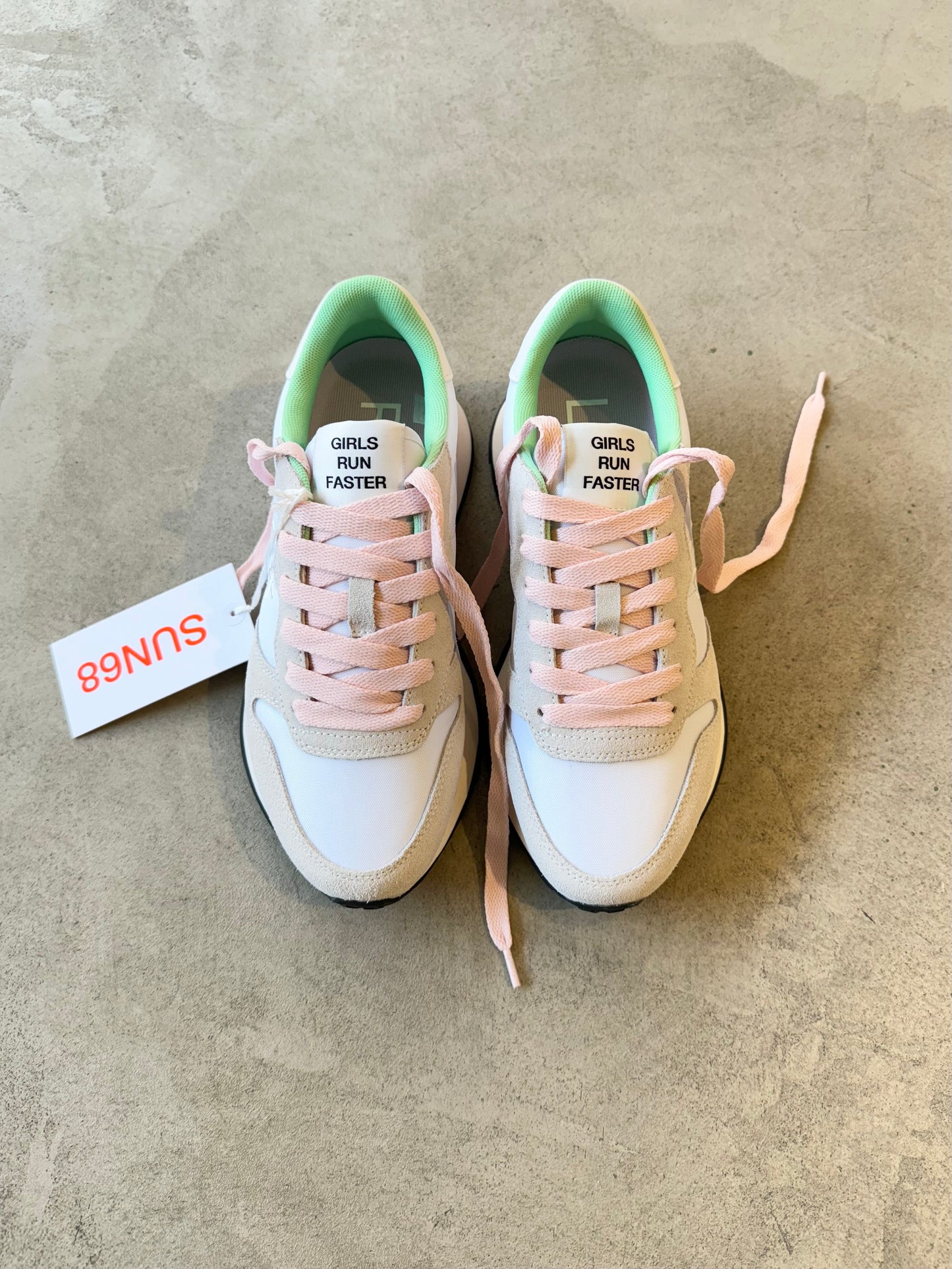 SNEAKER ALLY SOLID