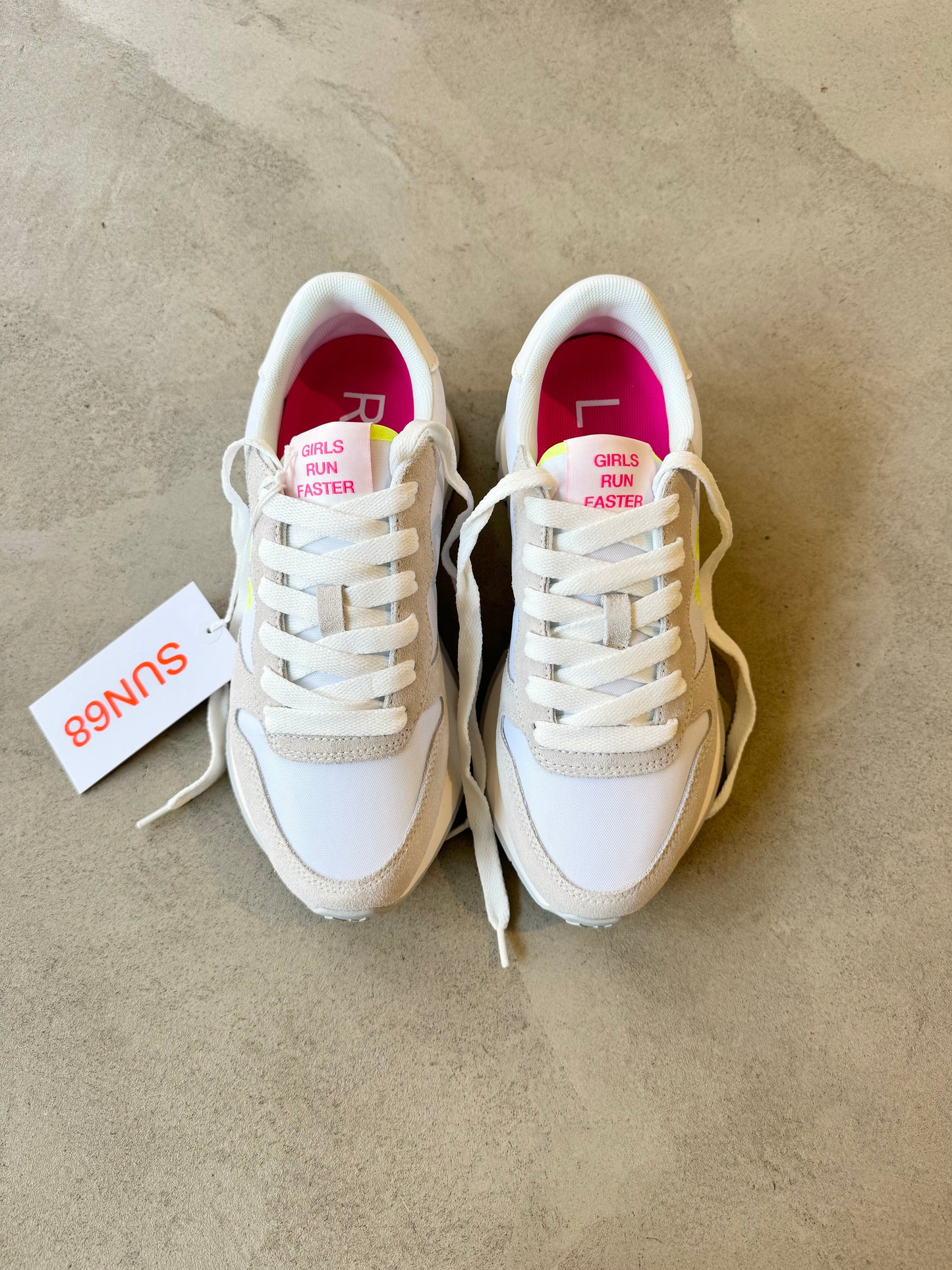 SNEAKER ALLY SOLID