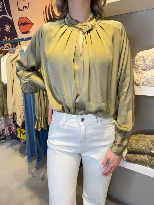 BLUSA