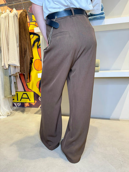 PANTALONE CON CATENA
