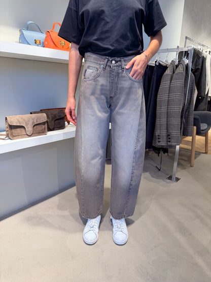JEANS LUCY